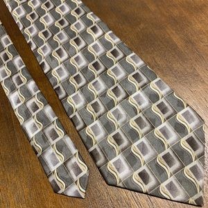 Geometric silk neck tie